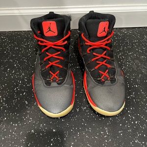 Jordan Men’s Basketball Shoes Size 10.5 Black Red